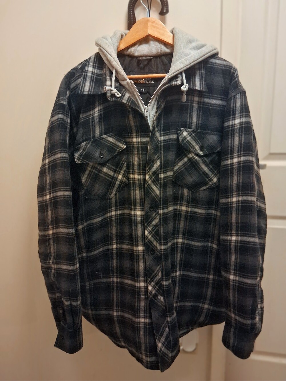 Men's DAKOTA BUSH JACKET SIZE LARGE- MINT CONDITION